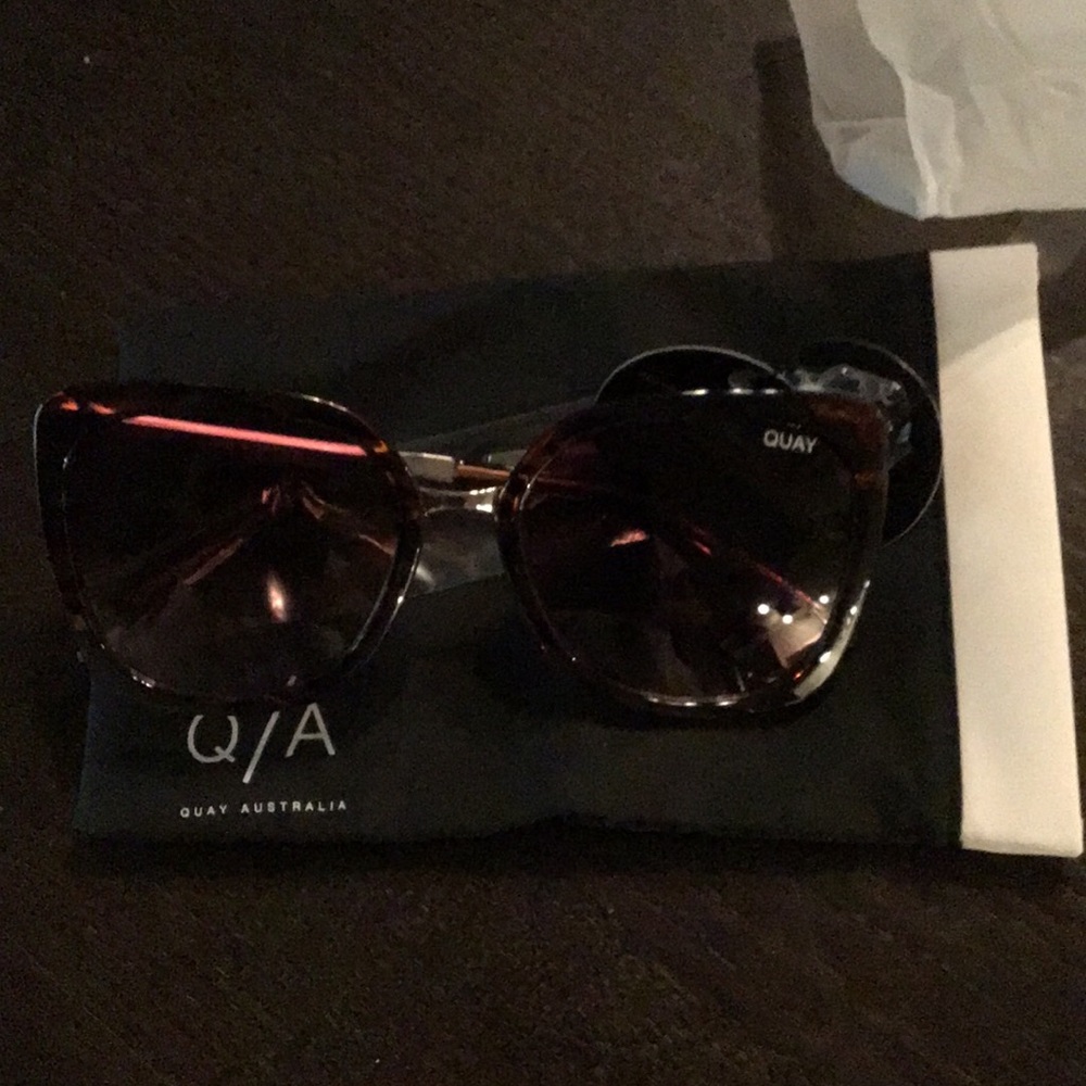 Last 1! Quay Capricorn Sunnies rare! - Picture 3 of 10